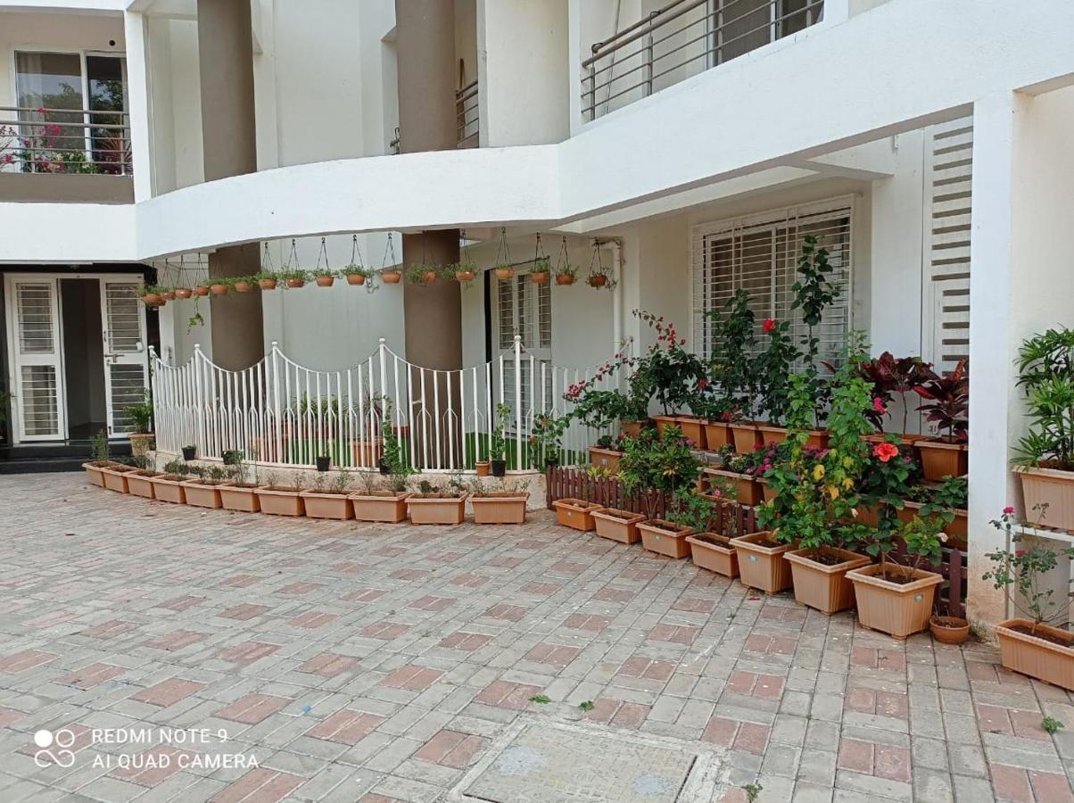 נאסיק Stay Nc Homestay מראה חיצוני תמונה