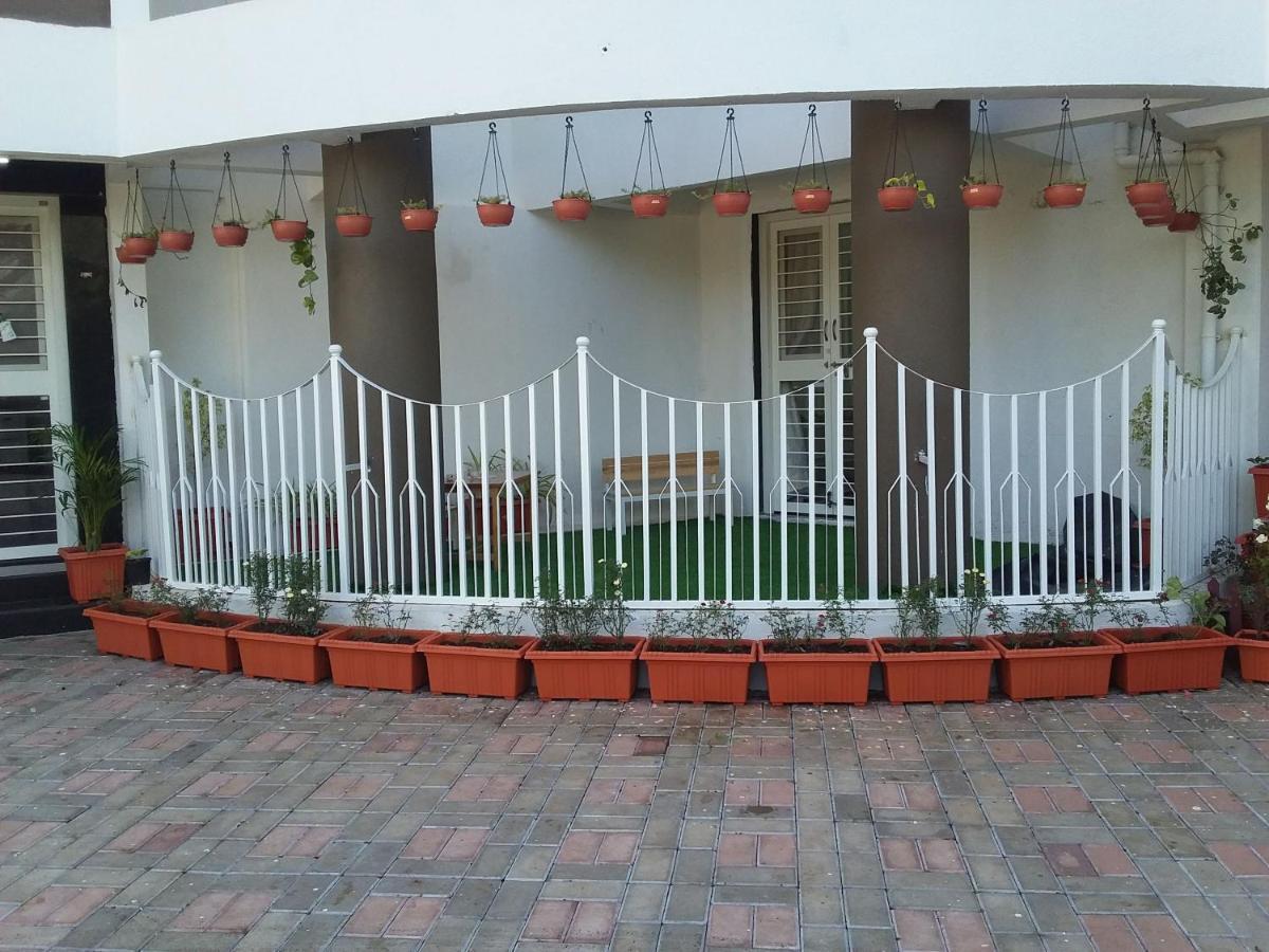 נאסיק Stay Nc Homestay מראה חיצוני תמונה