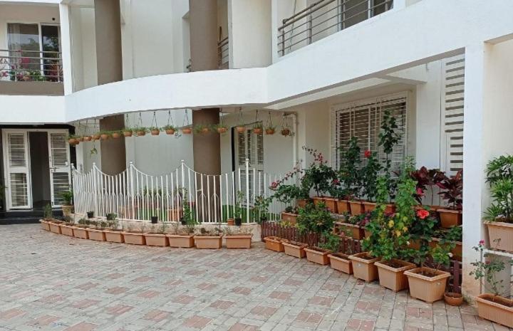 נאסיק Stay Nc Homestay מראה חיצוני תמונה